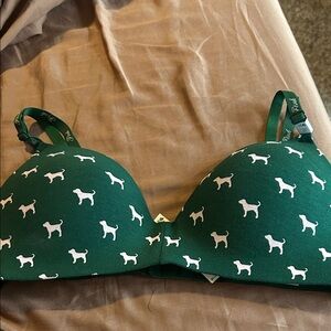 PINK Victoria's Secret Green Dog-Print T-Shirt Bra